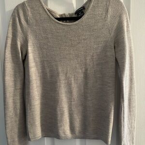 Club Monaco Light Gray Crew Neck Sweater